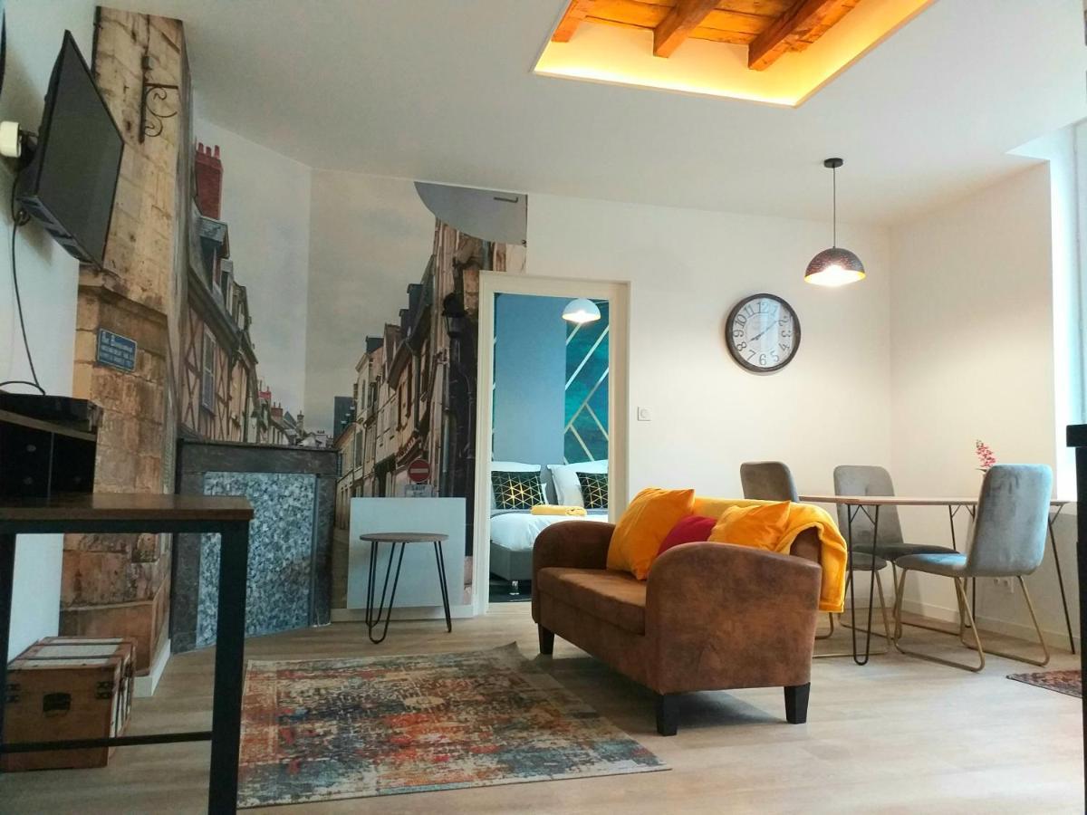 Les Volets Bleus - Deux Appartements Et Un Studio, Jardin Bourges Dış mekan fotoğraf